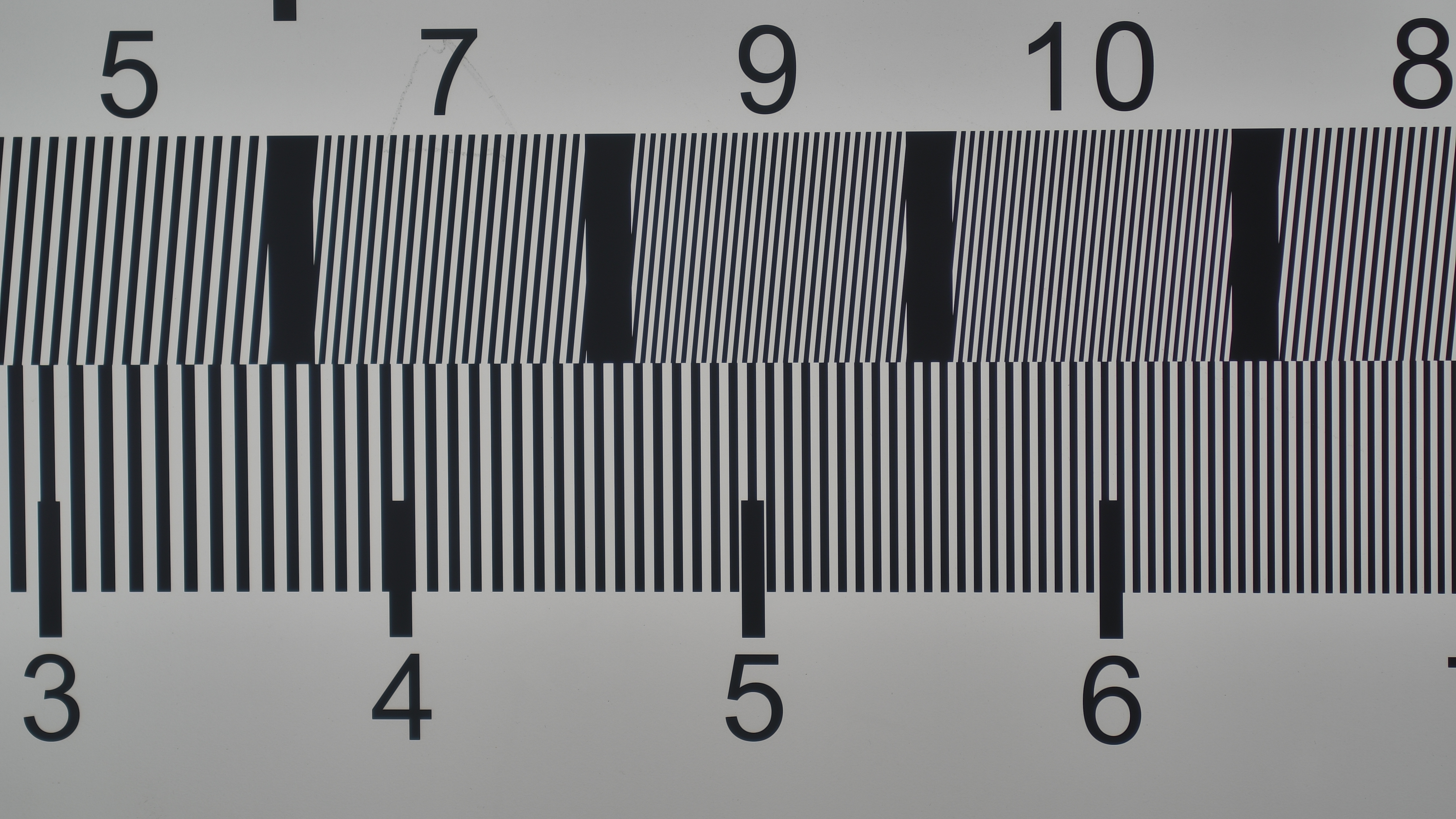 Telebrennweiten-Aufnahme Auflösungstafel Telebrennweiten-Aufnahme Auflösungstafel